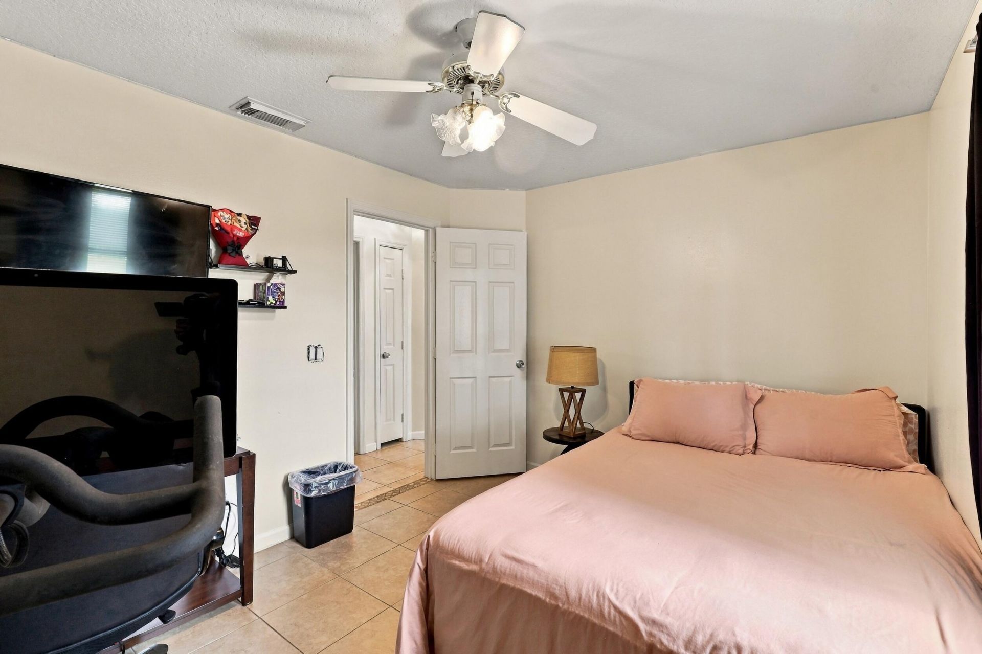 611 SW Dwight Avenue, Port Saint Lucie, FL 34983 Photo