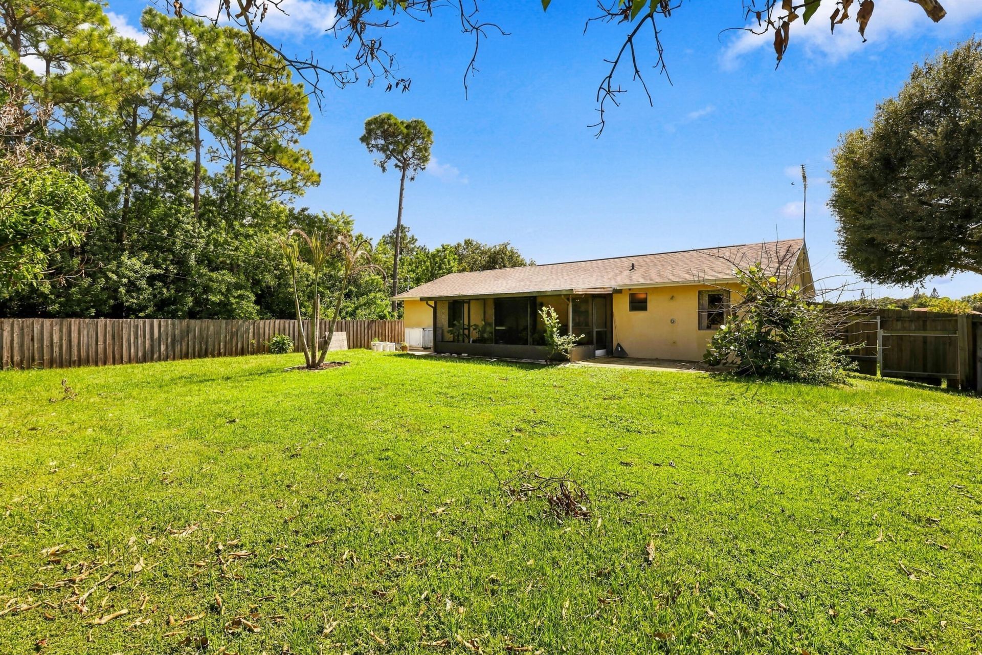 611 SW Dwight Avenue, Port Saint Lucie, FL 34983 Photo
