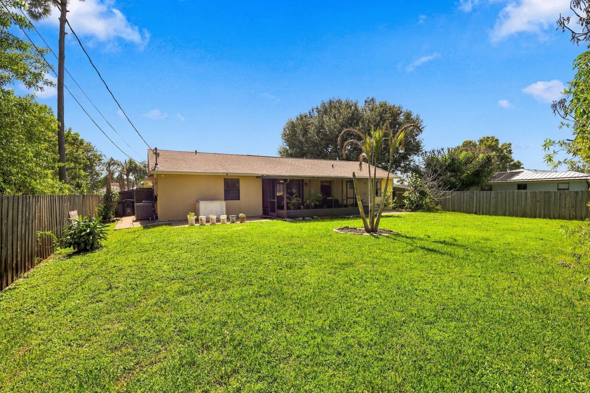 611 SW Dwight Avenue, Port Saint Lucie, FL 34983 Photo