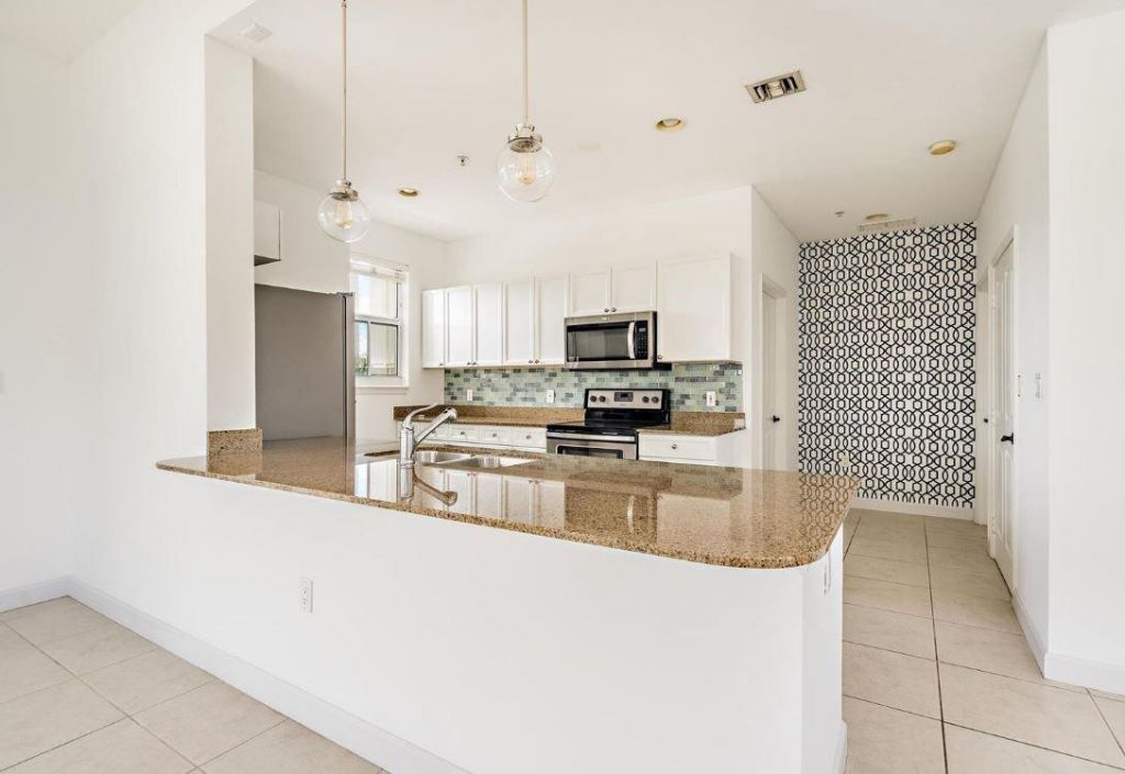 3960 N Flagler Drive, Unit 306, West Palm Beach, FL 33407 Photo