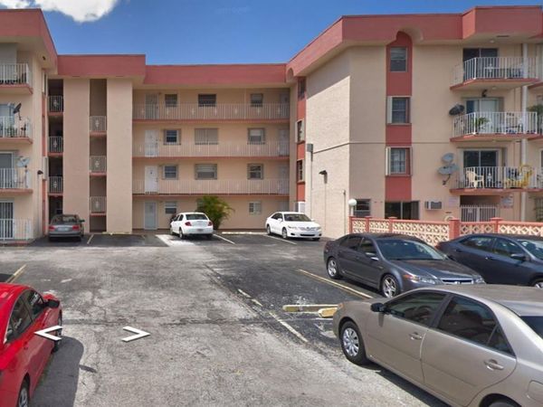 6820 W Flagler Street, Unit 308, Miami, FL 33144