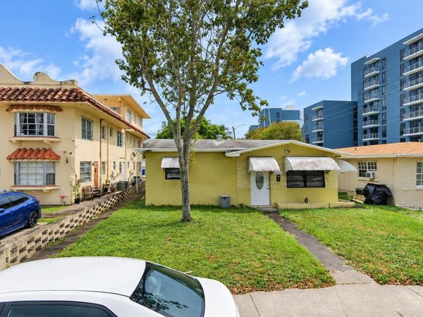 2032 FILLMORE Street, Hollywood, FL 33023