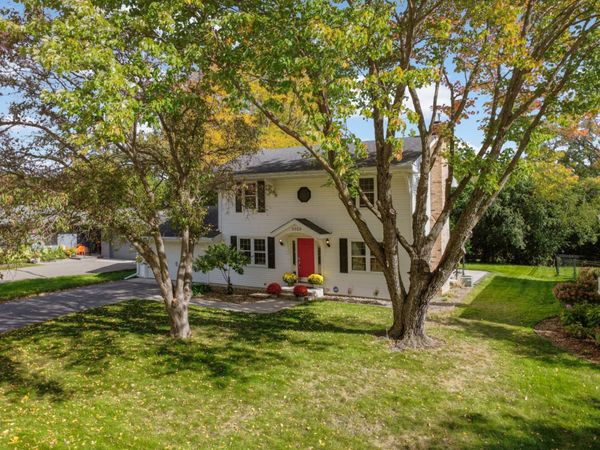 5505 Warden Avenue, Edina, MN 55436
