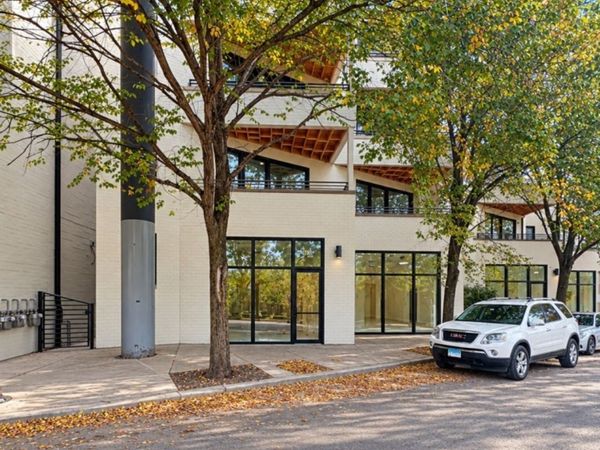 1652 N Bosworth Avenue , Chicago, IL 60642