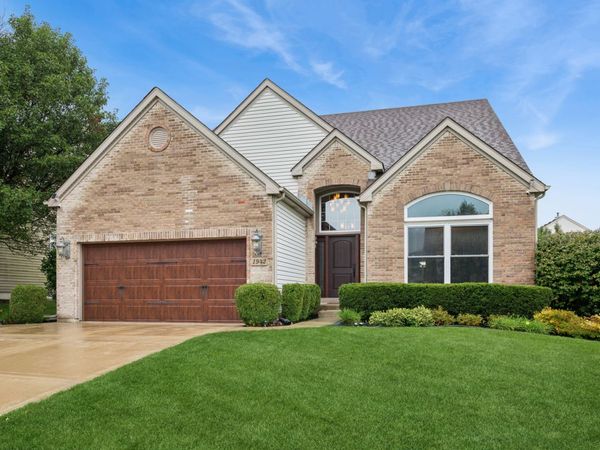 1942 Westridge Boulevard , Bartlett, IL 60103