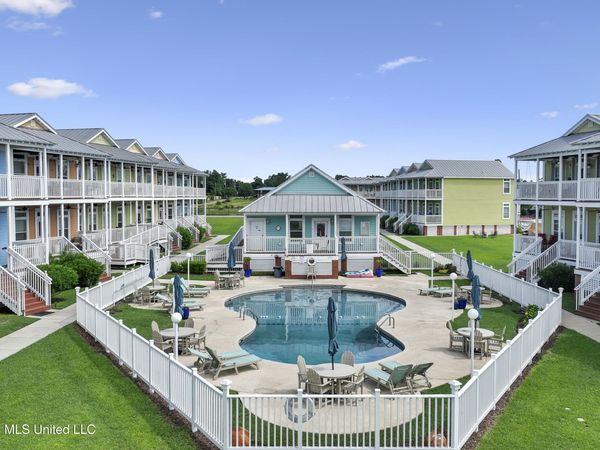 1515 E Beach Boulevard, Pass Christian, MS 39571