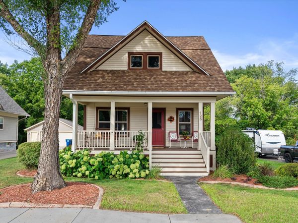 125 N Milwaukee St, Fredonia, WI 53021