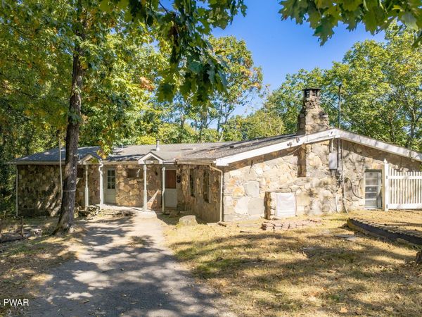 114 Milford Hall Lane , Milford, PA 18337