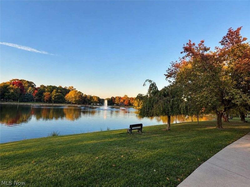 8609 Scenicview Drive, Unit 201, Broadview Heights, OH 44147 Photo 18