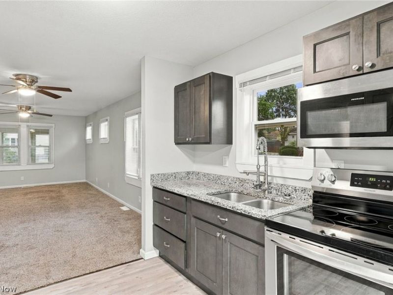 1300 Nestor Avenue, Akron, OH 44314 Photo 9