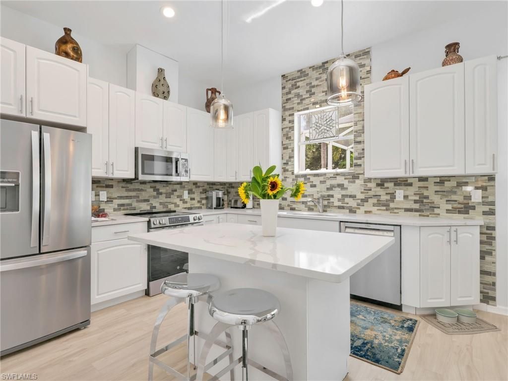 24921 Divot Dr , Bonita Springs, FL 34135 Photo
