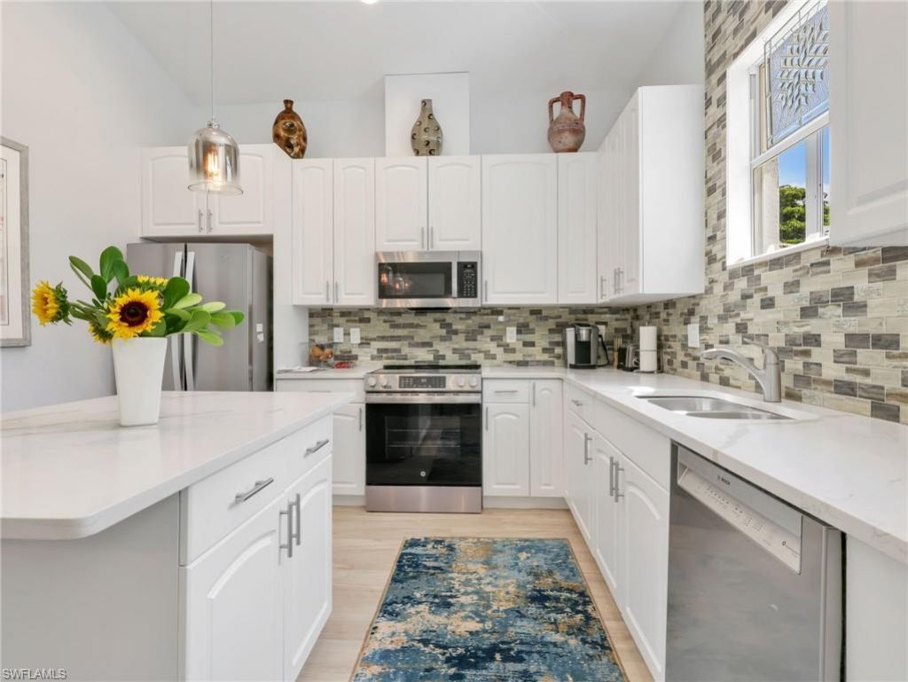 24921 Divot Dr , Bonita Springs, FL 34135 Photo