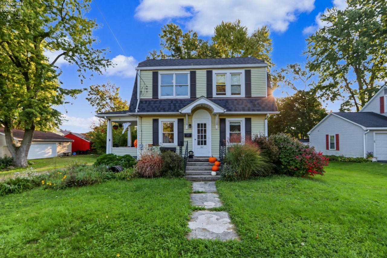 317 Ashland Ave, Ashland, OH 44805 Main Photo