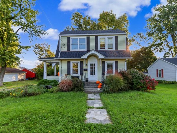 317 Ashland Ave, Ashland, OH 44805