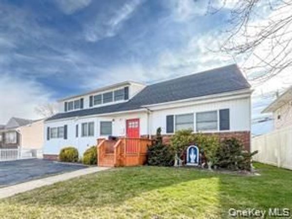 Unit 2, Island Park, NY 11558
