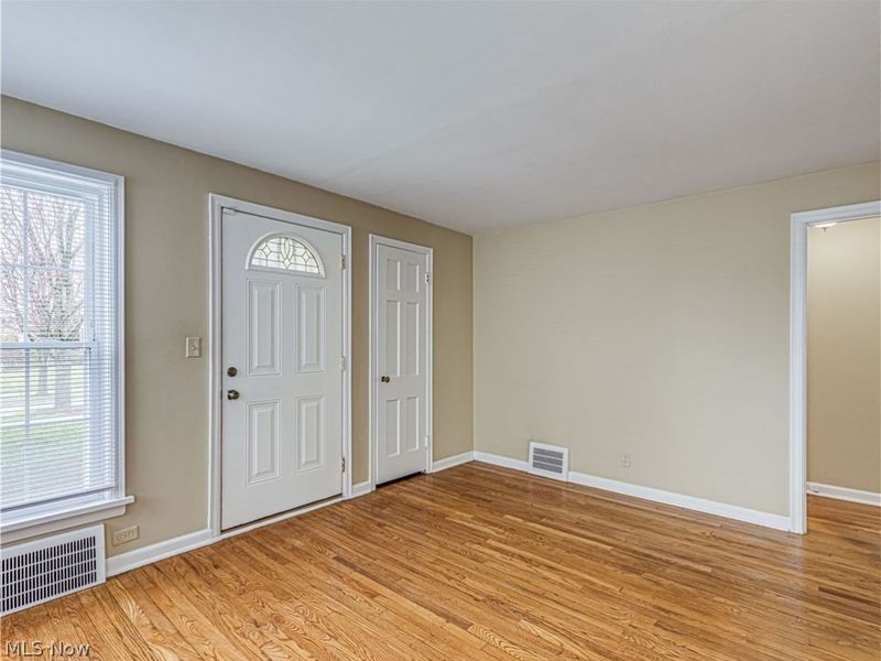 15606 Scottsdale Boulevard, Shaker Heights, OH 44120 Photo 4