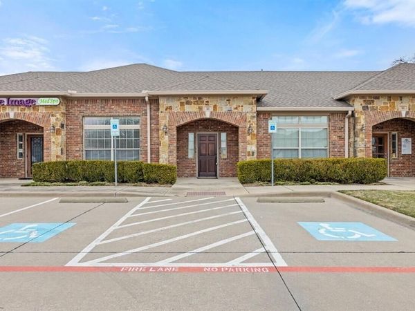 2785 Rockbrook Drive, Unit 304, Lewisville, TX 75067