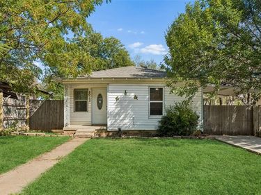 2013 Andrew Avenue , Fort Worth, TX 76105