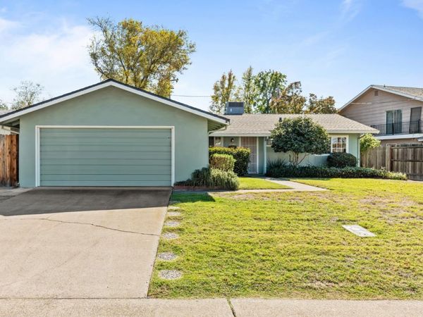 1402 Gerry Way, Roseville, CA 95661
