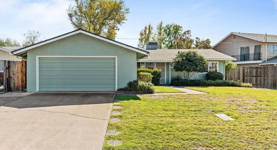 1402 Gerry Way, Roseville, CA 95661 Photo