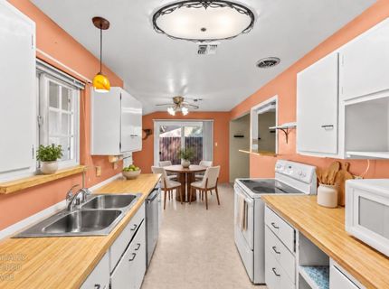 1402 Gerry Way, Roseville, CA 95661 Photo