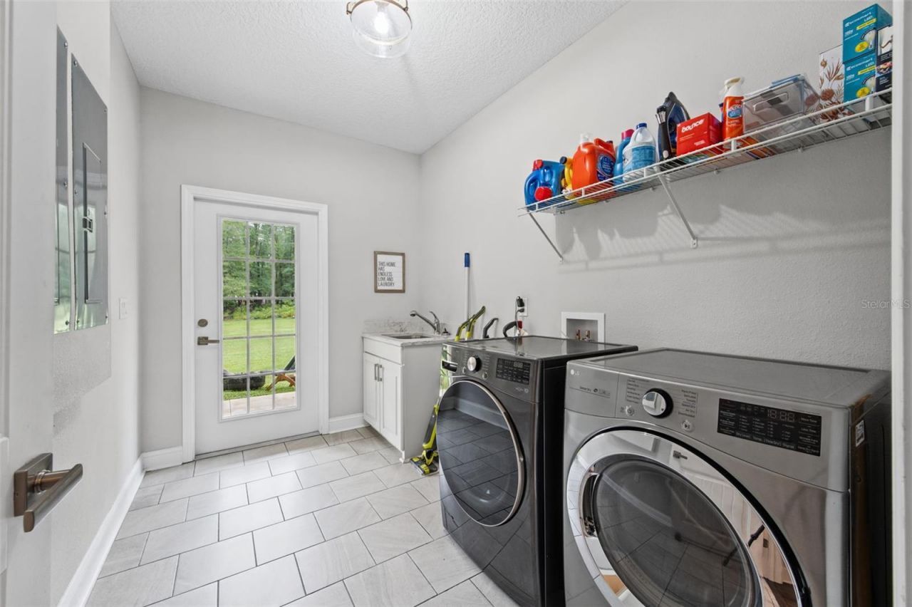 21324 NW 217th Drive, High Springs, FL 32643 Photo