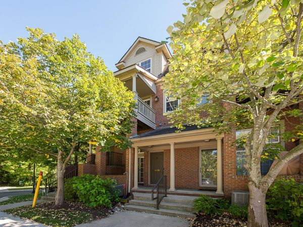 3082 Barclay Way, Ann Arbor, MI 48105