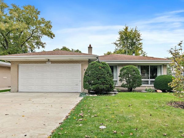 2073 Westview Drive , Des Plaines, IL 60018
