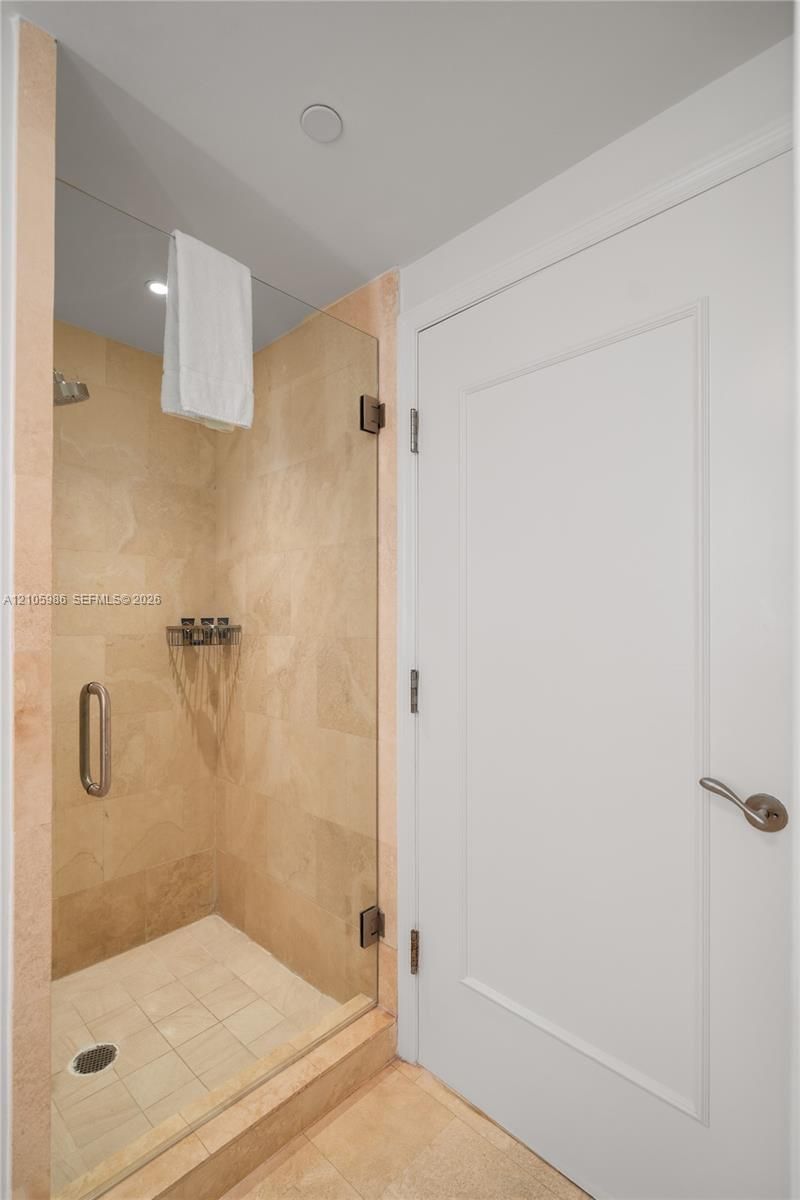 4401 Collins Ave, Unit 2209, Miami Beach, FL 33140 Photo