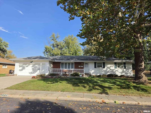 2726 N MILLBROOK Drive, Peoria, IL 61604