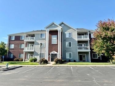2275 Pinnacle Court, Unit 206, Fairborn, OH 45324