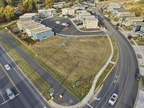 233 Wheatland Court, Moscow, ID 83843