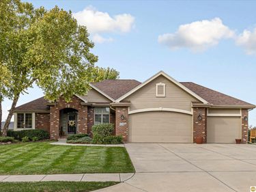 1908 Diane Drive, Papillion, NE 68046