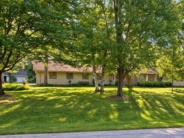 1160 E Murray LANE, Hubertus, WI 53033