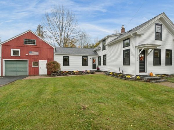 146 South St, Barre, MA 01005