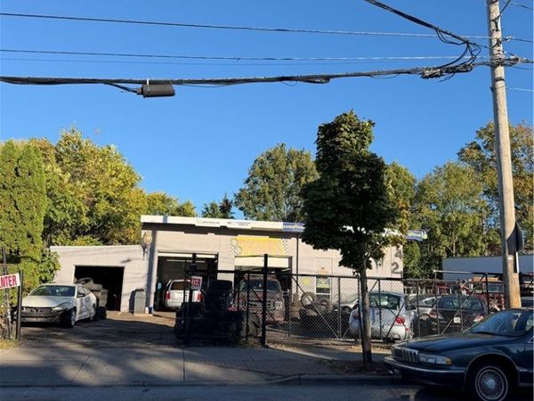 4421 State Road, Cleveland, OH 44109