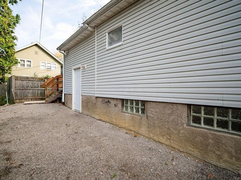 202 Leeds Alley, Columbus, OH 43202 Photo 18