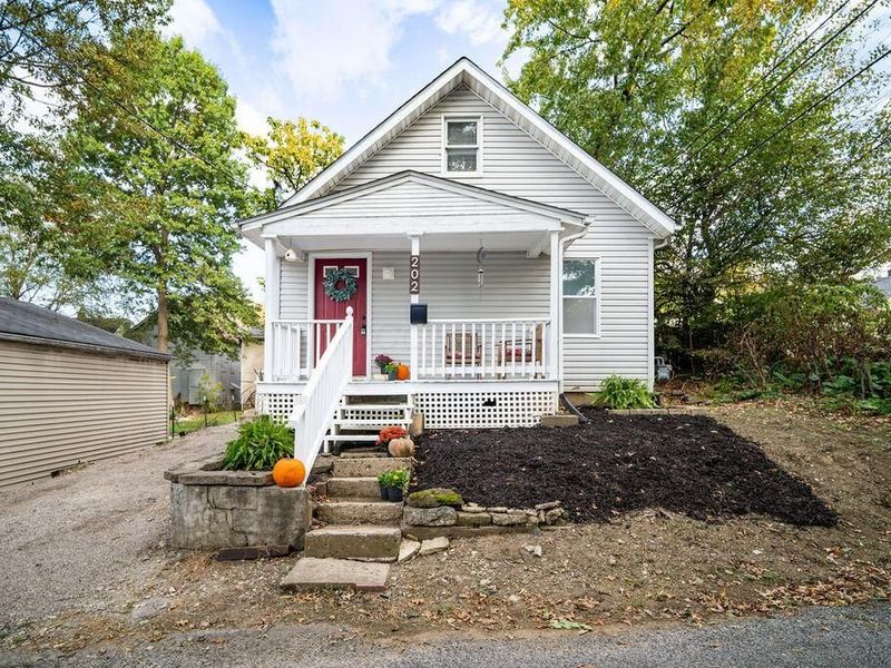 202 Leeds Alley, Columbus, OH 43202 Photo 2
