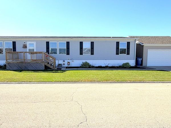 58 St Pauls Drive, Bourbonnais, IL 60914