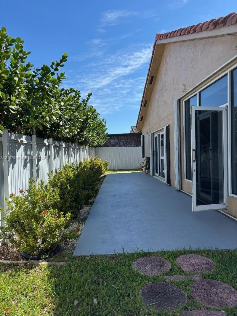 8995 NW 148th St , Unit 8995, Miami Lakes, FL 33018 Photo