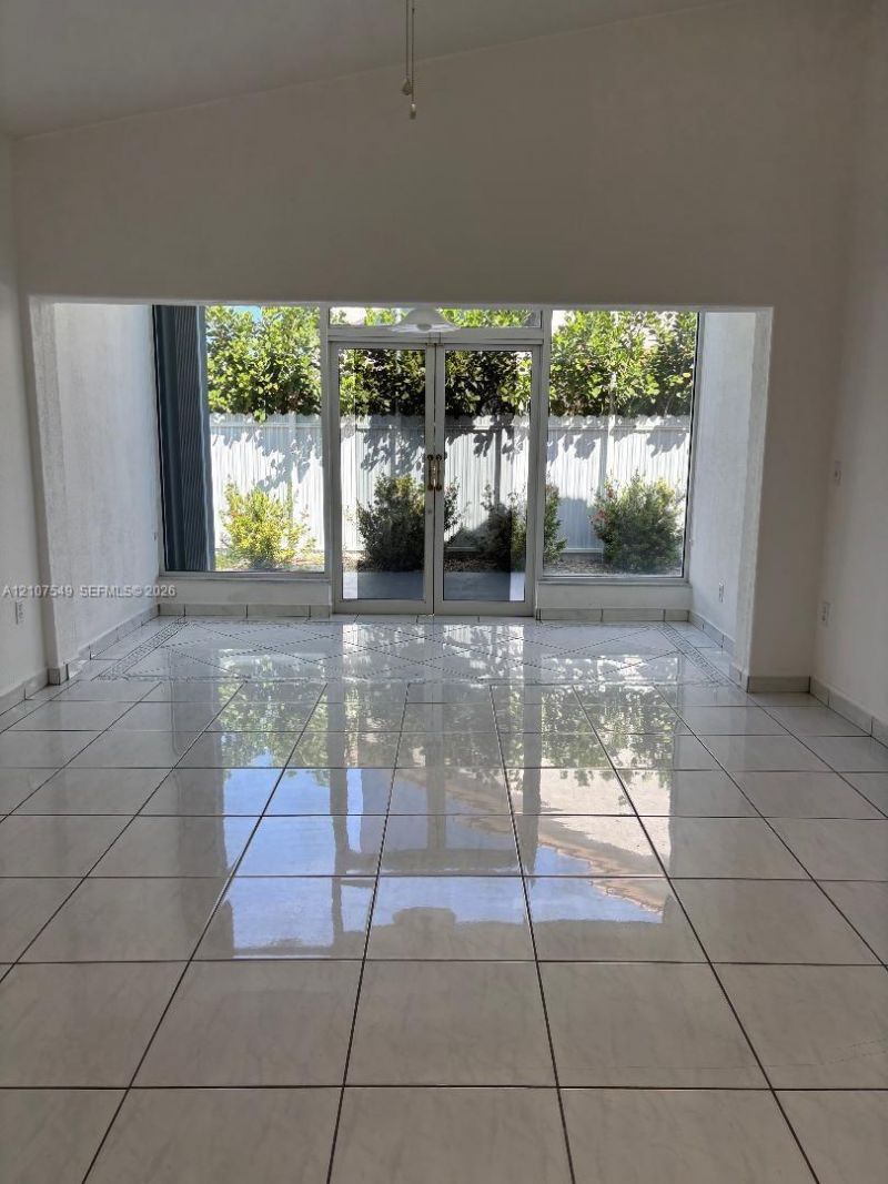 8995 NW 148th St , Unit 8995, Miami Lakes, FL 33018 Photo