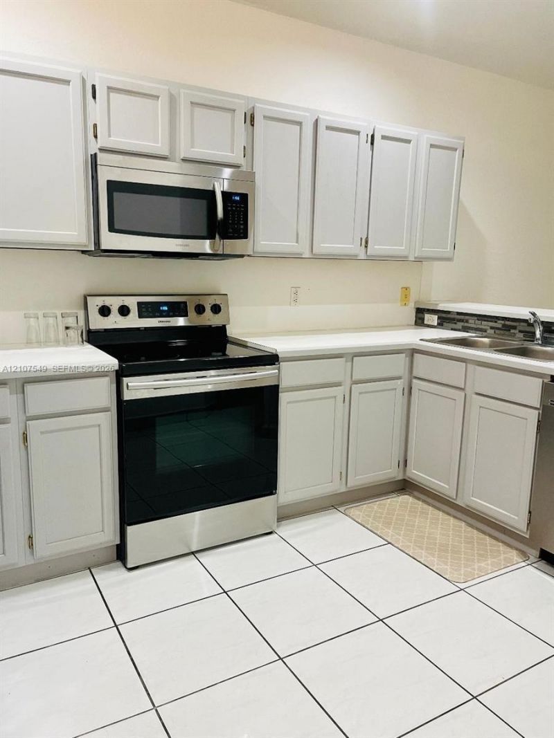 8995 NW 148th St , Unit 8995, Miami Lakes, FL 33018 Photo