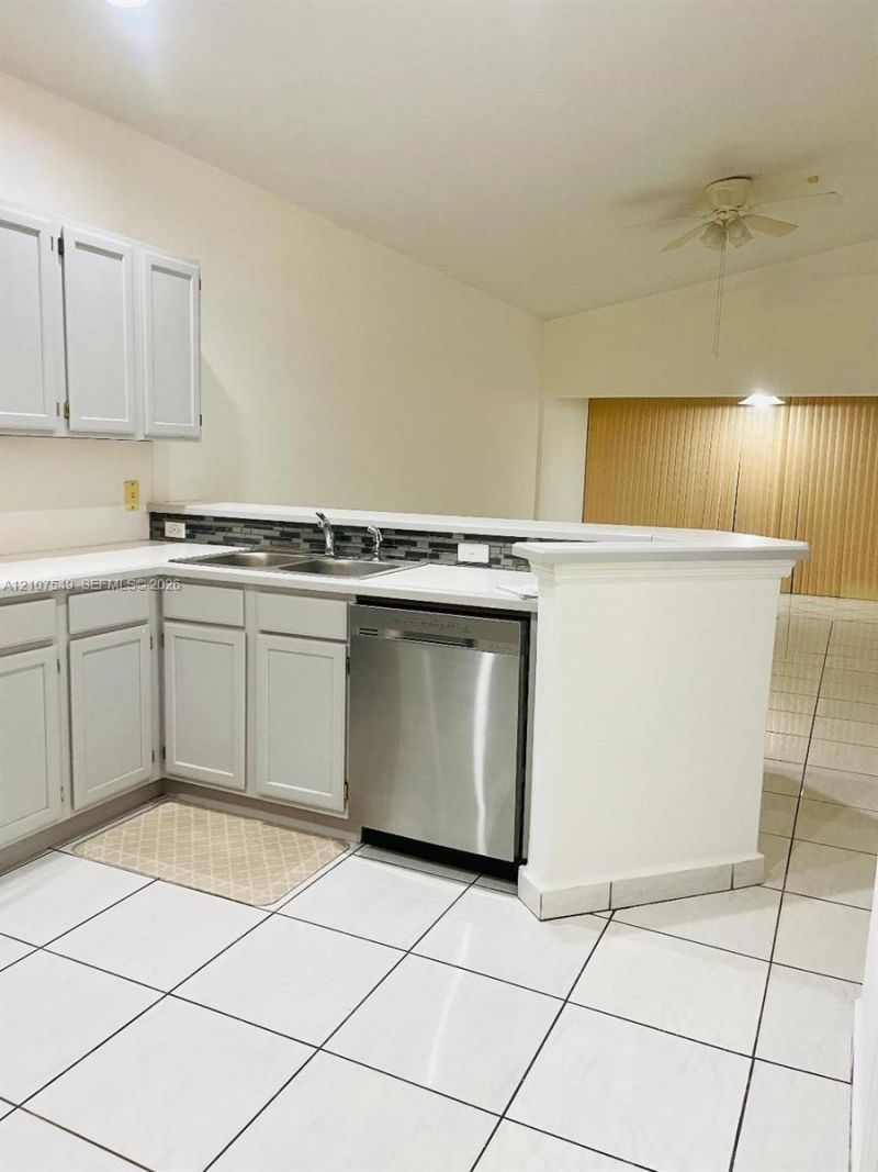 8995 NW 148th St , Unit 8995, Miami Lakes, FL 33018 Photo