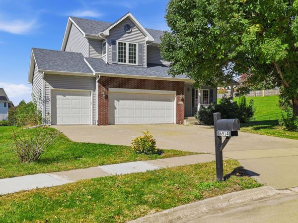 6914 Aubrey Court, Johnston, IA 50131