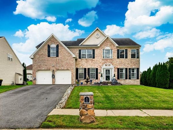 8 BLACKBIRD COURT, NEWARK, DE 19702