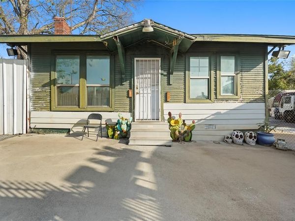 3013 E Lancaster Avenue , Fort Worth, TX 76103