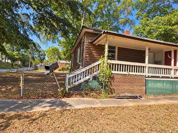 1 Magnolia Street , Covington, GA 30014