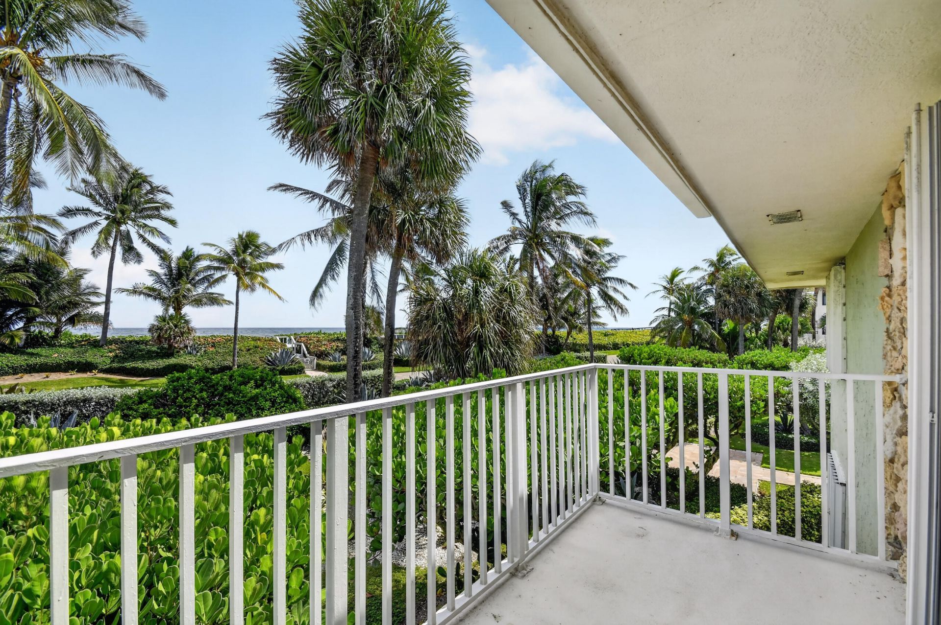 5500 Old Ocean Boulevard, Unit 210, Ocean Ridge, FL 33435 Photo