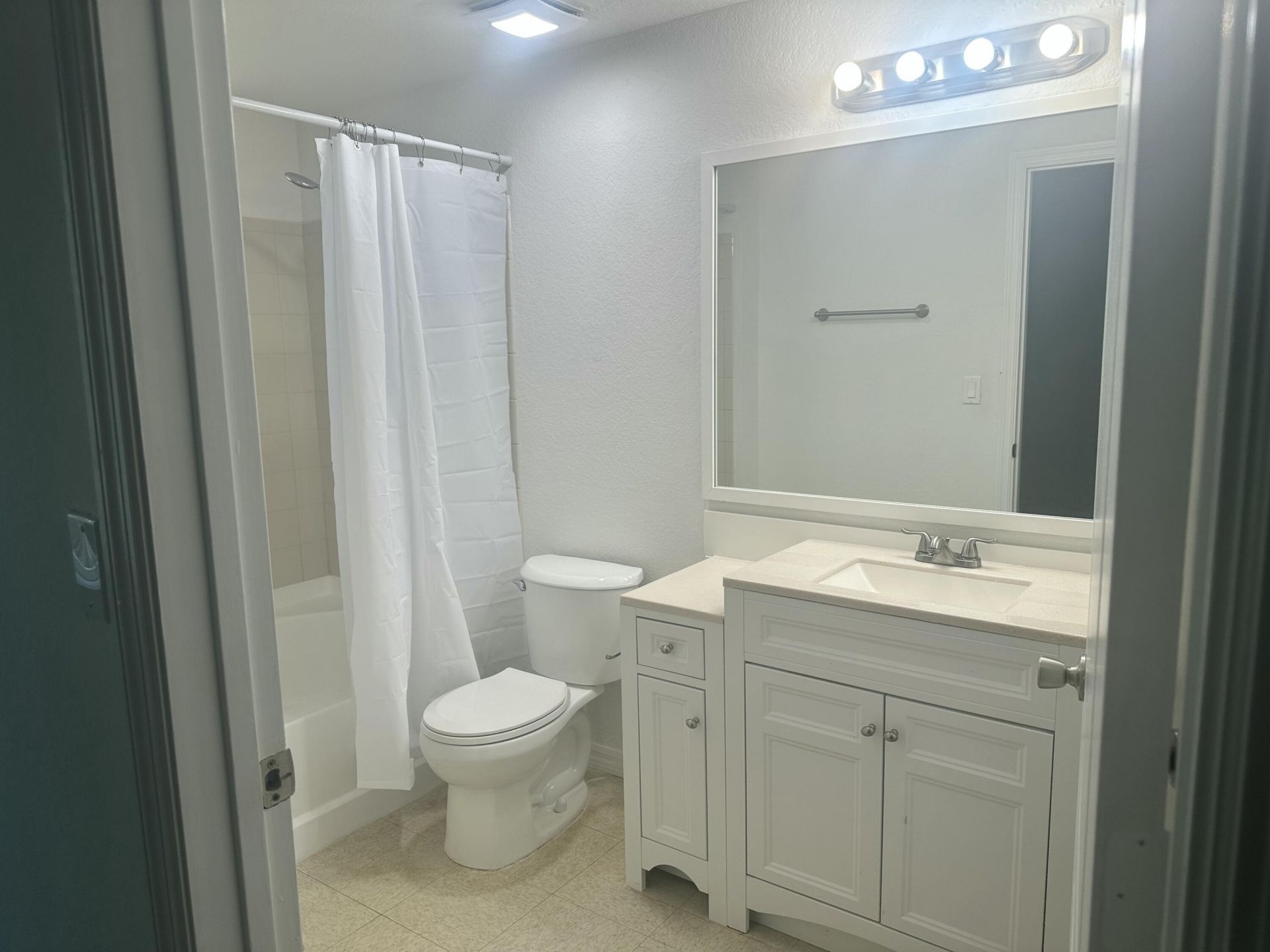 106 SW Peacock Boulevard, Port Saint Lucie, FL 34986 Photo