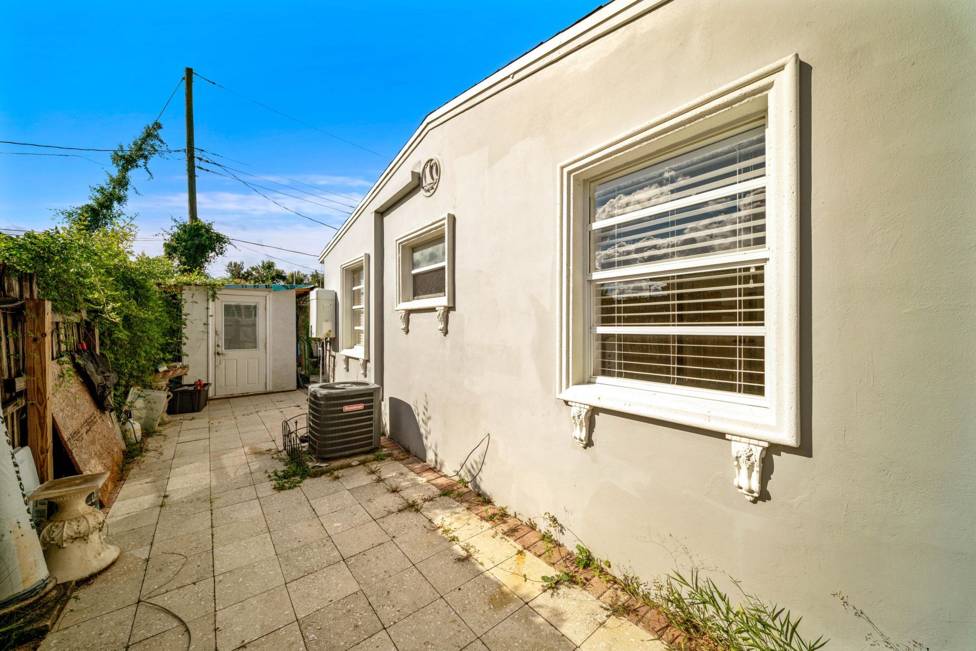 1020 Forest Court, West Palm Beach, FL 33405 Photo